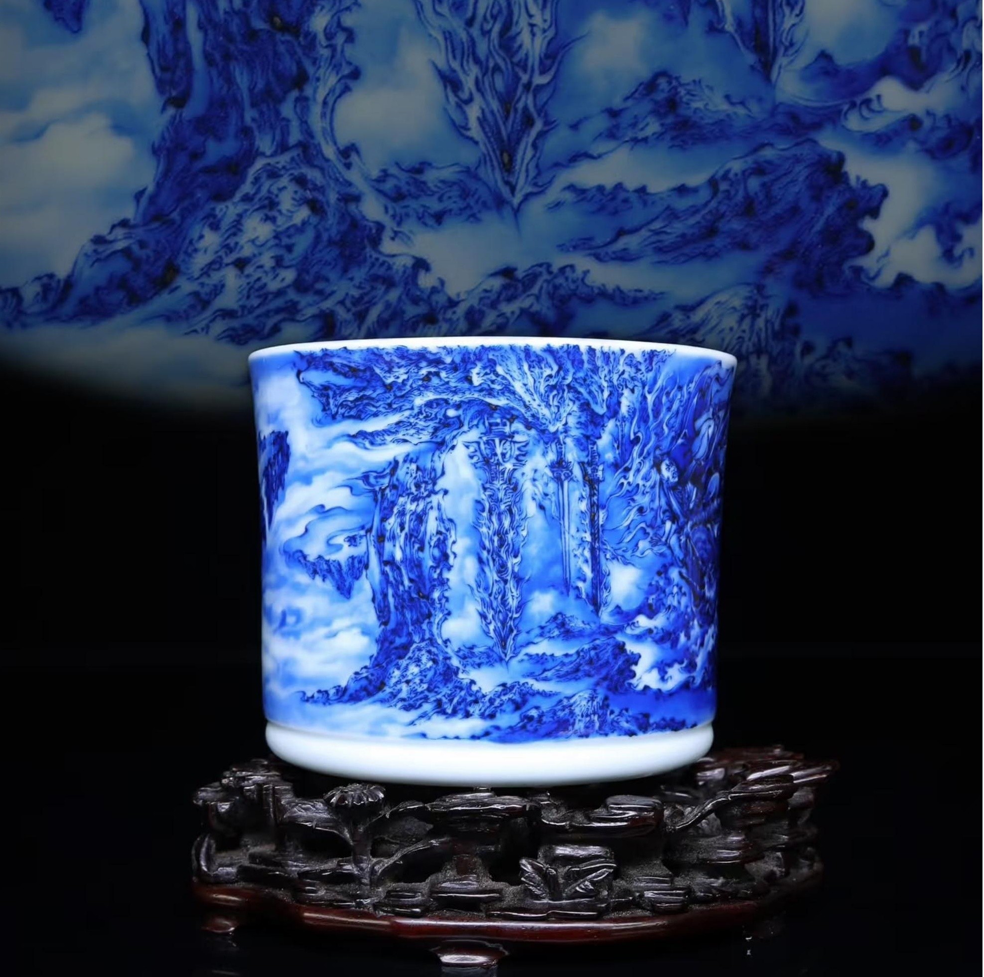 Tazza in porcellana Yujianwuxia, mostra Imperial Elegance, Serica Venice